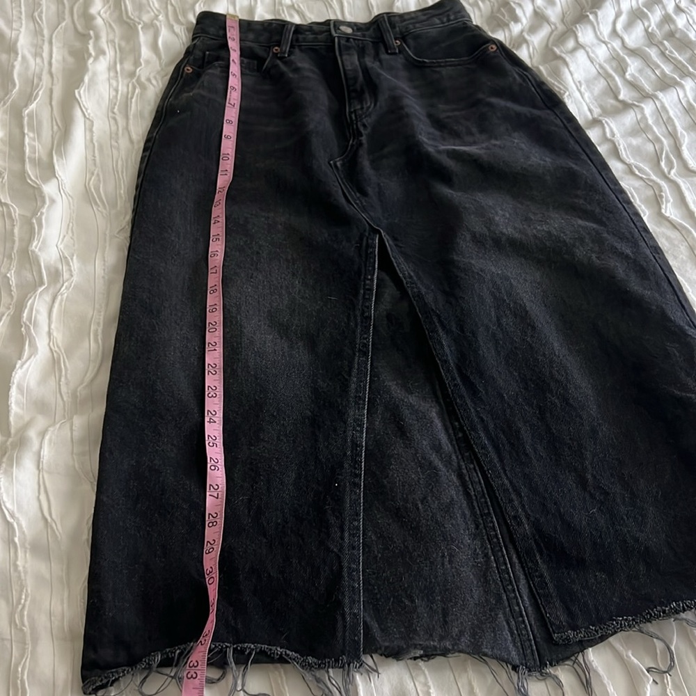 Old Navy Black Denim Midi Skirt - Picture 5 of 8
